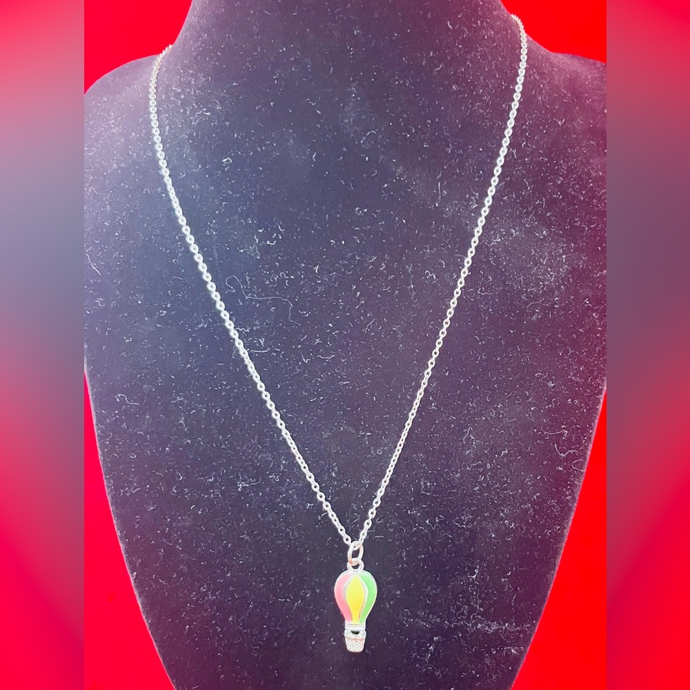 Clair's Vintage silver tone  Hot Air Balloon Necklace